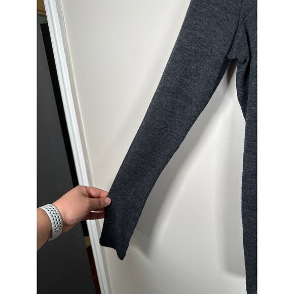 Vince Long Sleeve Turtleneck Charcoal Gray Size Small Layering - Picture 4 of 7